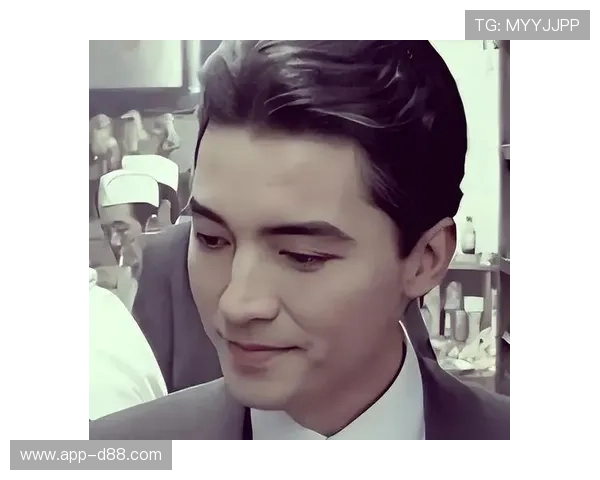 尊龙绝对是混血的原因及其对演艺事业的影响